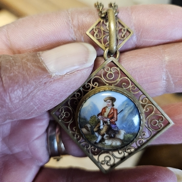 Vintage Mourning Locket Pendant Necklace - Picture 5 of 8